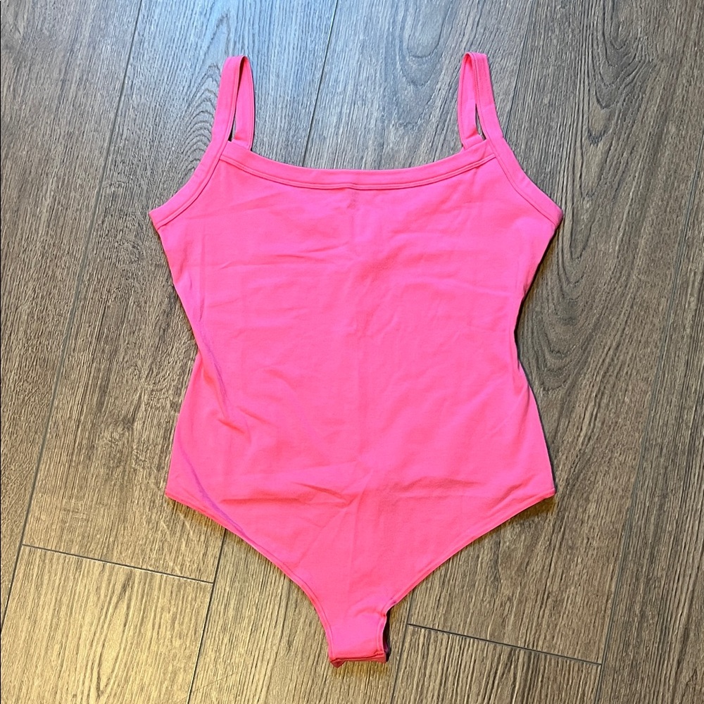 SKIMS Scoop Neck Bodysuit *Sugar Pink* DISCONTINUED